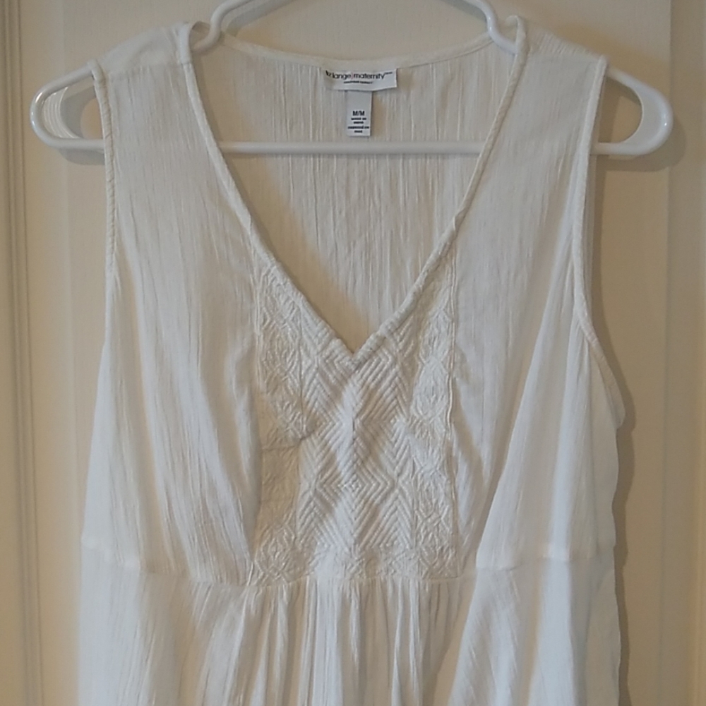 Liz Lange Maternity Sleeveless Top - Picture 2 of 4